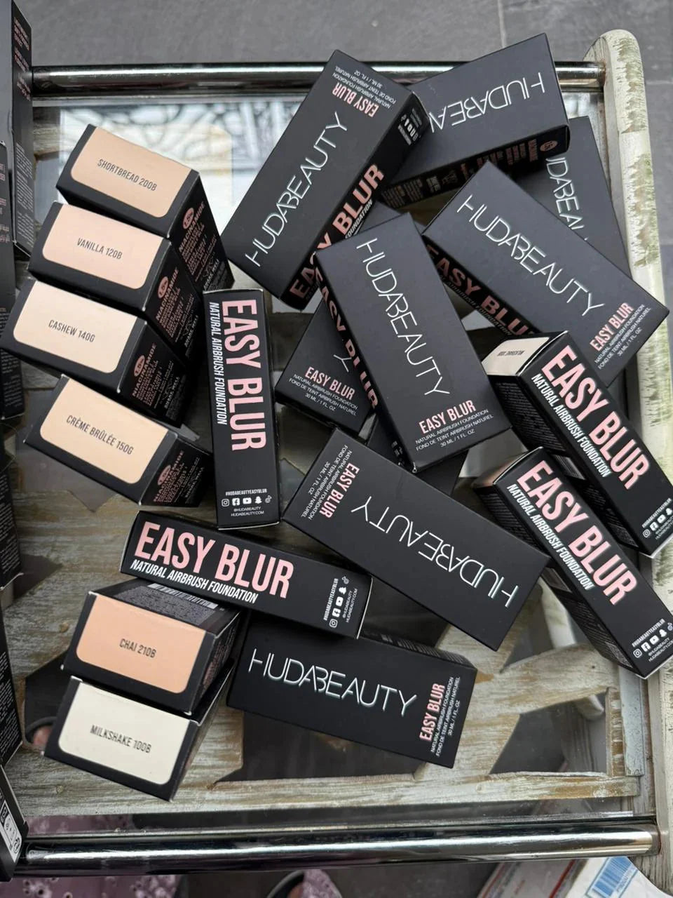 Hudabeauty easy blur foundation